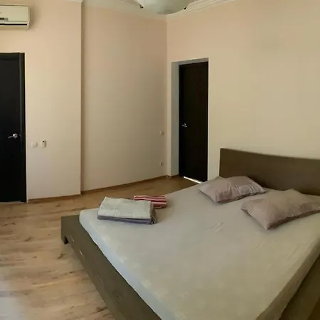 Apartment Deribasovskaya Odesa
